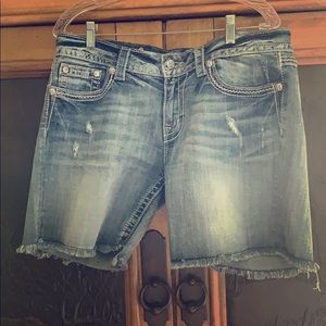 Miss Me blue jean easy shorts size 32